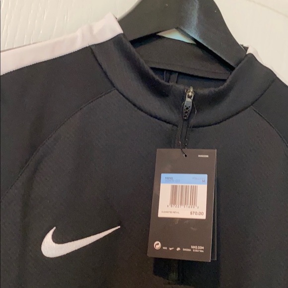 Nike 1/4 Zip Pullover - Picture 8 of 8